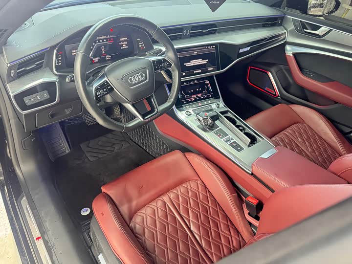 Фото 4 - Audi A7L