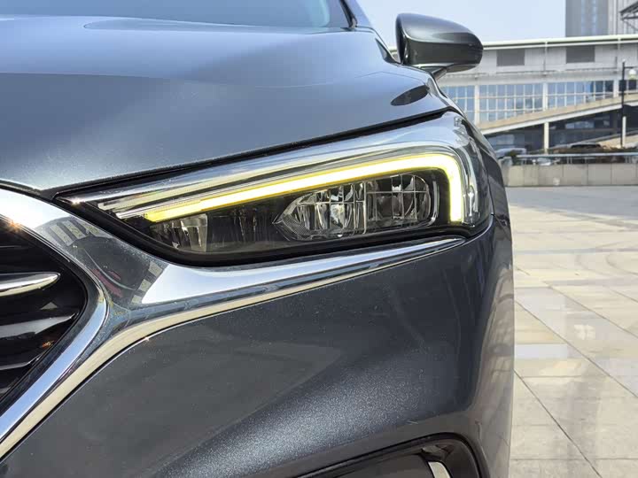 Фото 4 - Buick LaCrosse