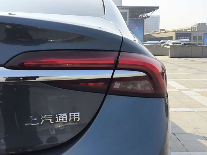 Фото 5 - Buick LaCrosse