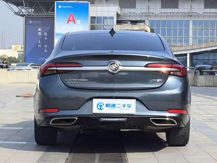 Фото 8 - Buick LaCrosse