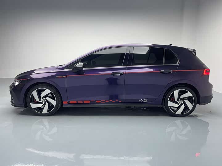 Фото 6 - Volkswagen Golf GTI