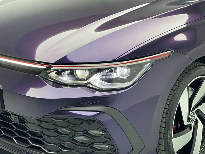 Фото 7 - Volkswagen Golf GTI