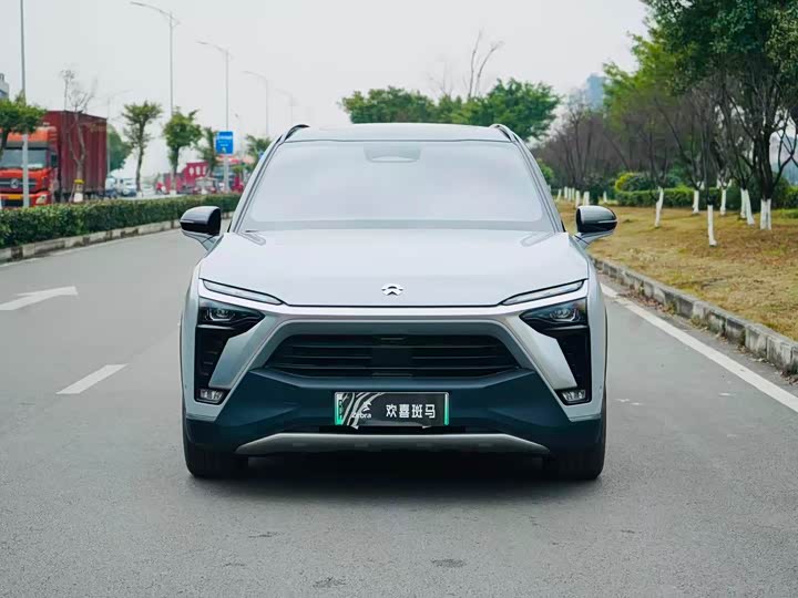 Фото 2 - Nio ES8