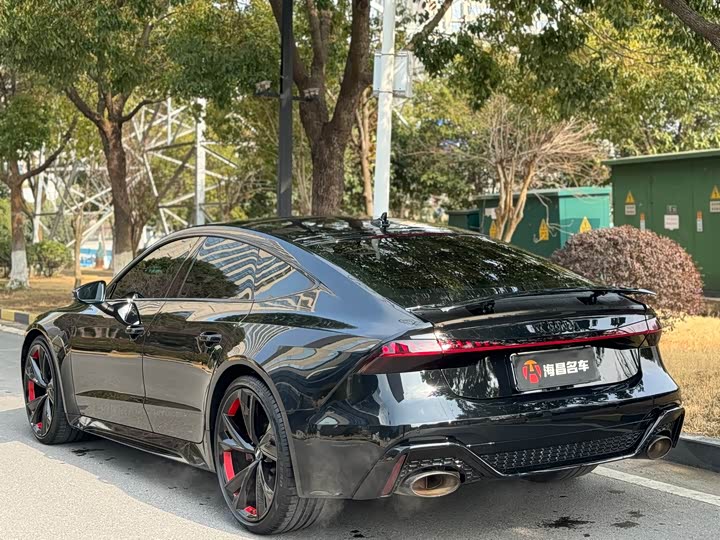 Фото 4 - Audi RS 7