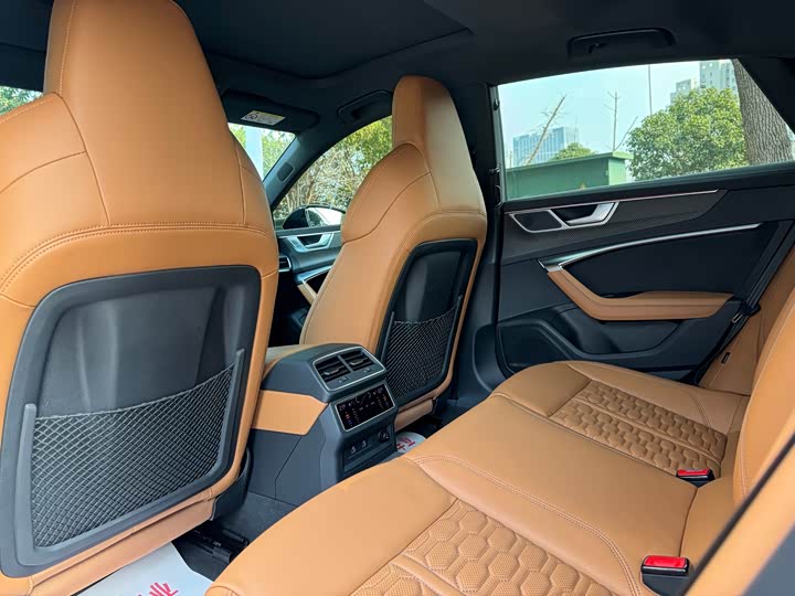 Фото 9 - Audi RS 7