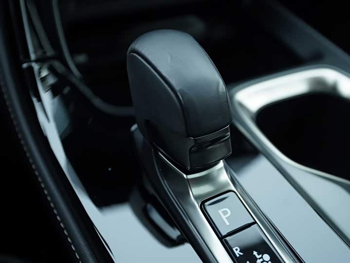 Фото 9 - Lexus NX