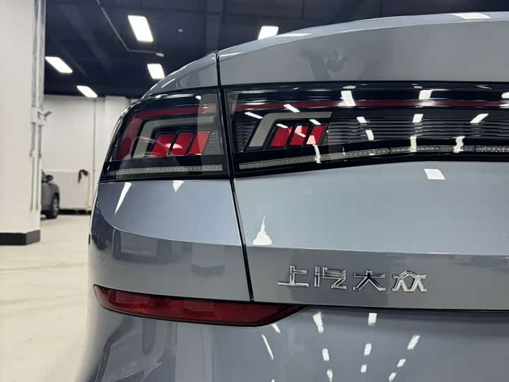 Фото 9 - Volkswagen Lamando L