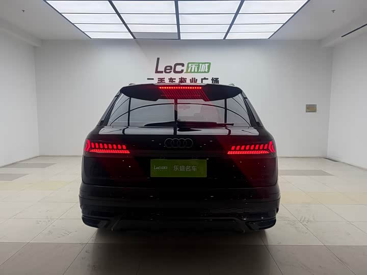 Фото 7 - Audi Q7