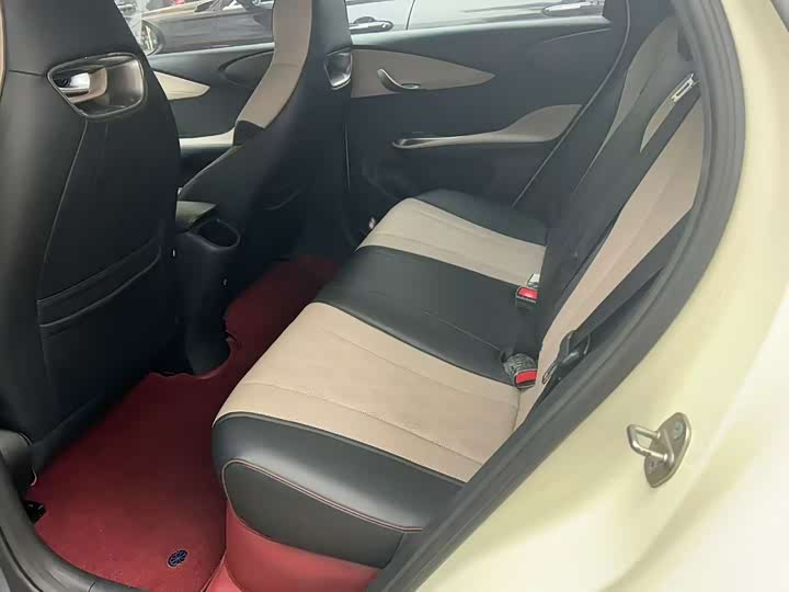 Фото 6 - BYD Dolphin