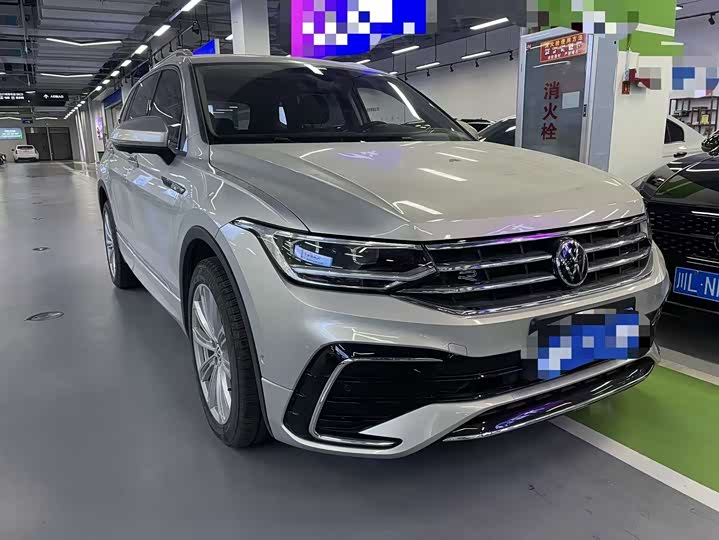 Фото 3 - Volkswagen Tiguan L Pro