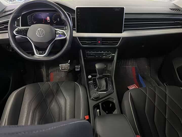 Фото 8 - Volkswagen Tiguan L Pro