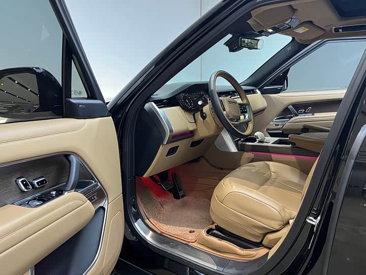 Photo 9 - Land Rover Range Rover