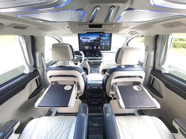 Фото 8 - Buick GL8 ES