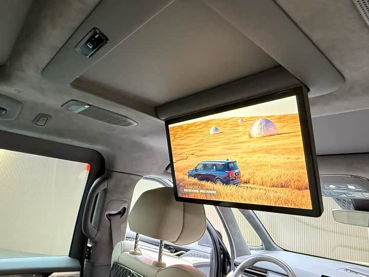 Фото 4 - Zeekr 009