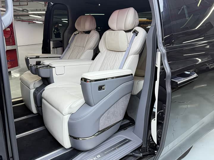 Фото 7 - Zeekr 009