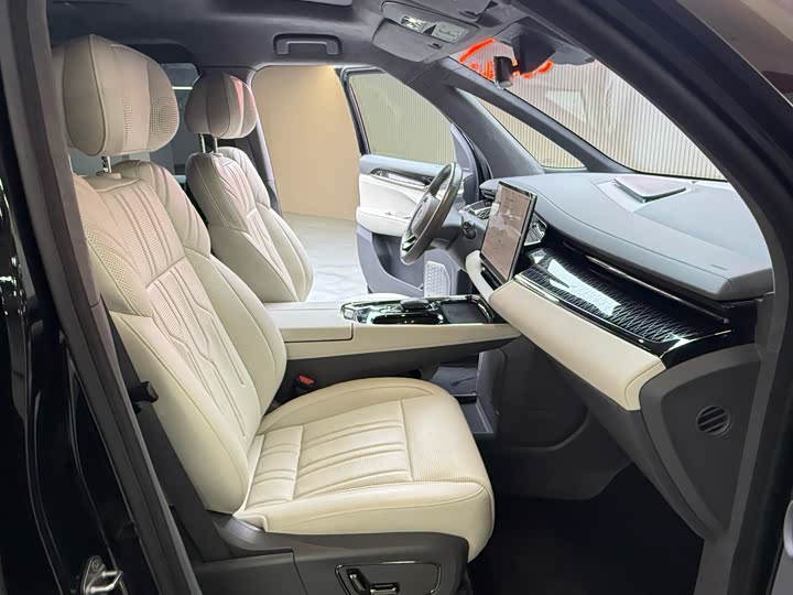 Фото 8 - Zeekr 009