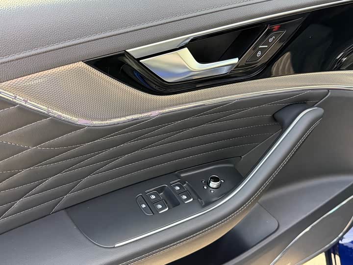 Фото 8 - Hongqi HS5