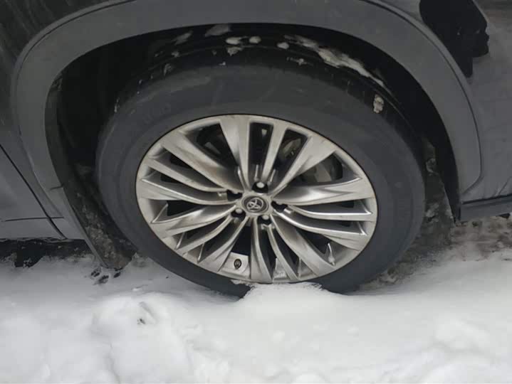 Фото 6 - Toyota Highlander