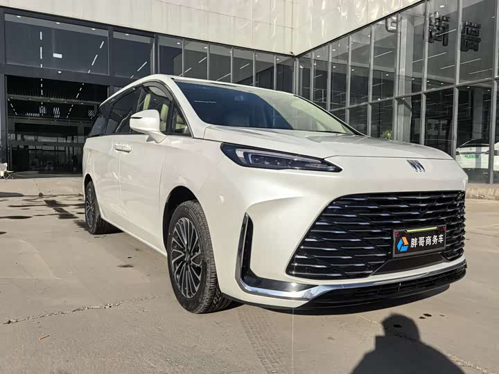 Фото 3 - Buick GL8 ES