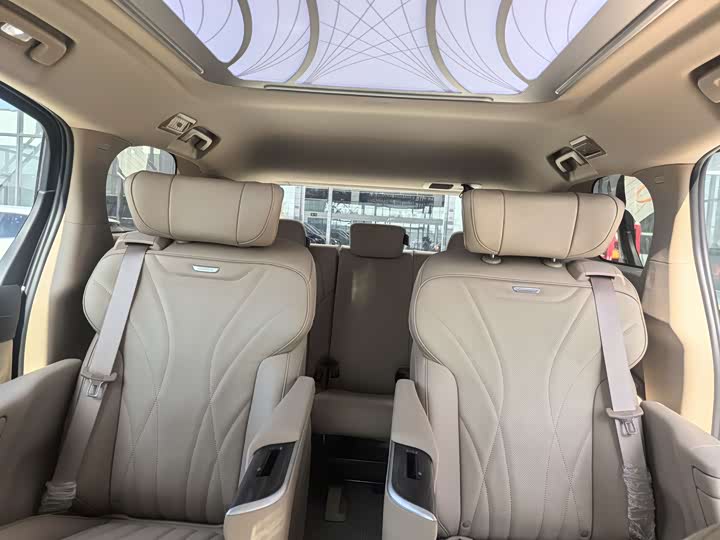 Фото 6 - Buick GL8 ES