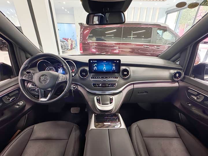 Mercedes-Benz V-Class 2022 2022款 V 260 L 长轴距豪华版