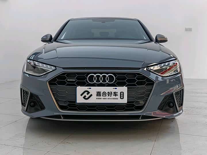 Фото 2 - Audi A4L