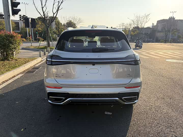 Фото 6 - Hongqi HS5