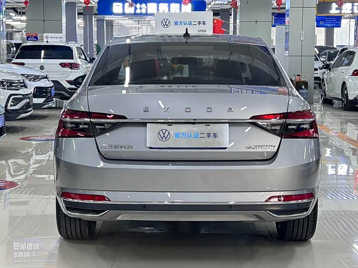 Фото 5 - Skoda Superb