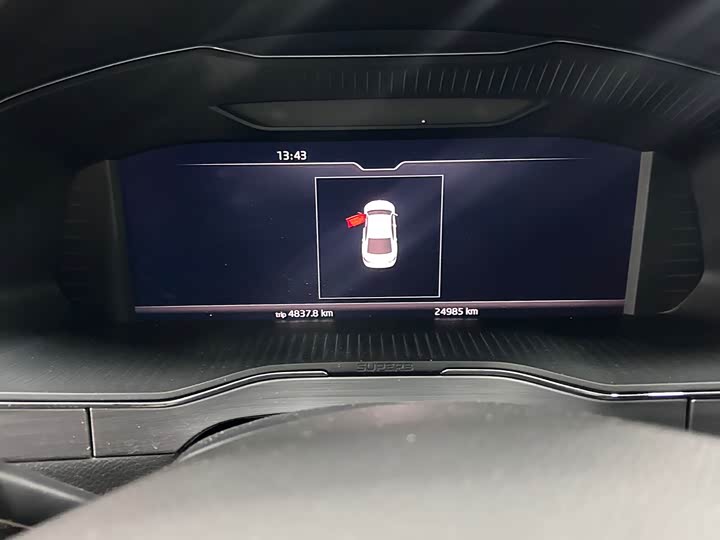 Фото 8 - Skoda Superb