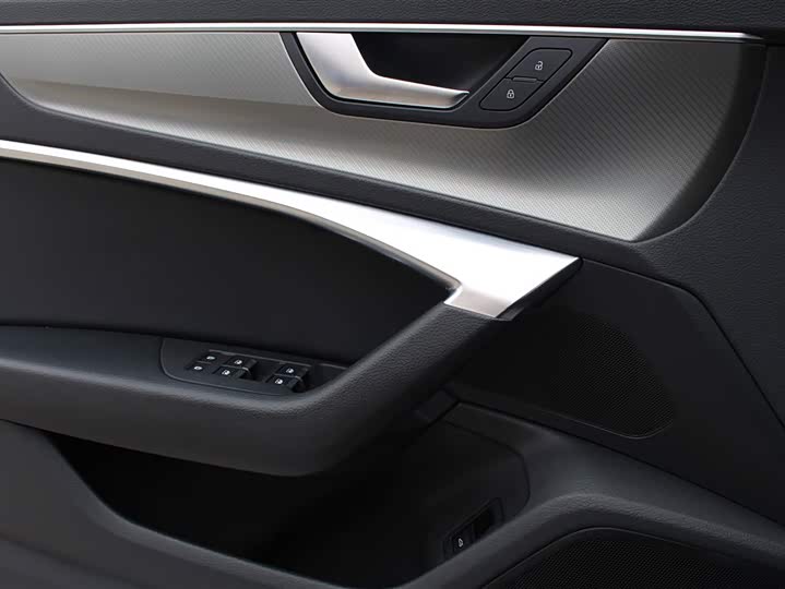 Фото 6 - Audi A6L