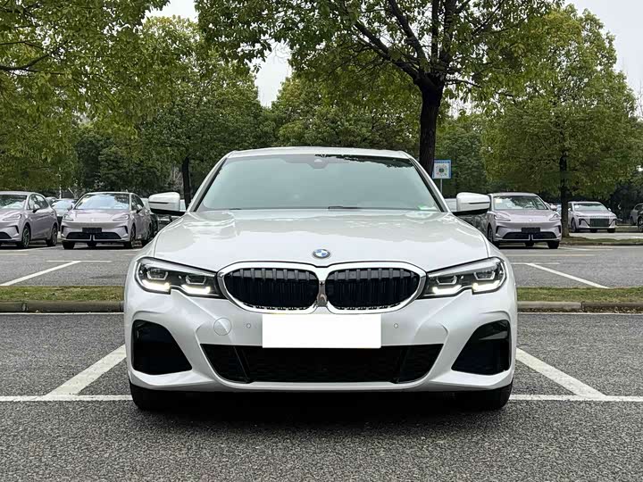 Фото 2 - BMW 3 Series