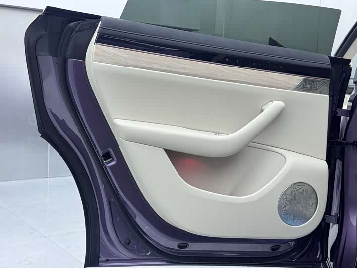 Фото 9 - Luxeed S7