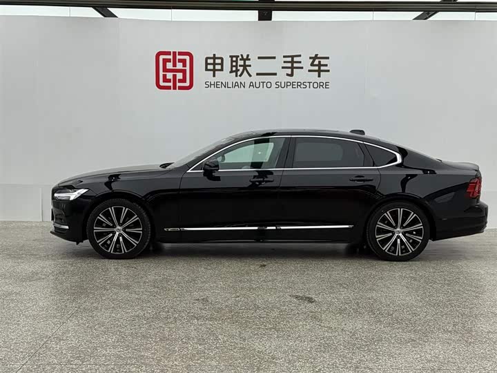 Фото 3 - Volvo S90