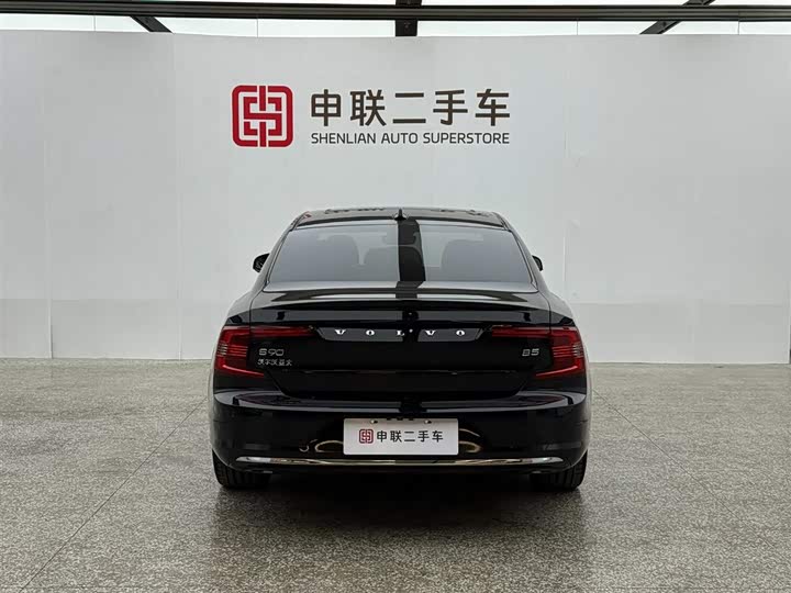 Фото 4 - Volvo S90