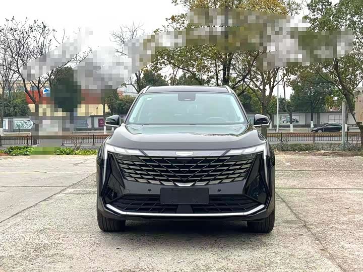 Фото 2 - Geely Atlas L