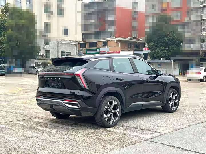 Фото 5 - Geely Atlas L