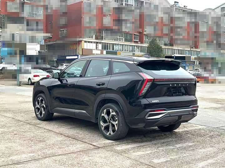 Фото 6 - Geely Atlas L