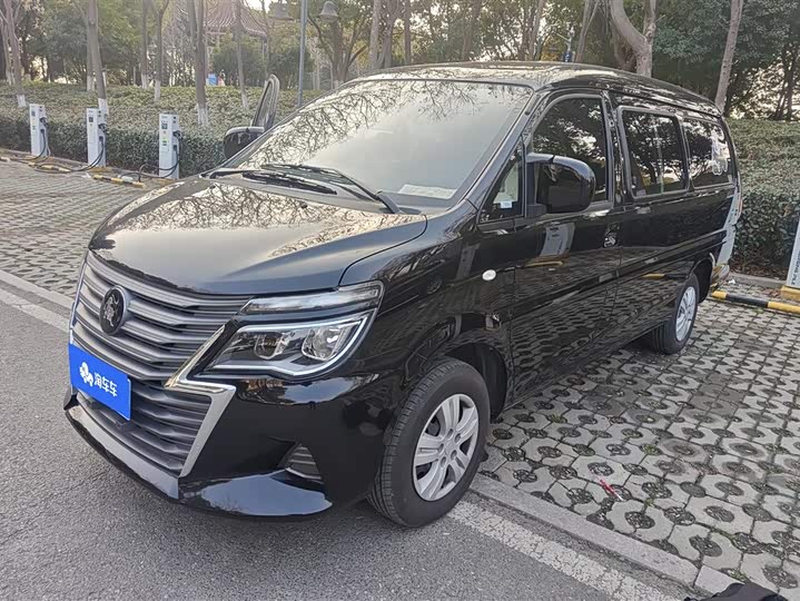 Фото 1 - Dongfeng Forthing Lingzhi M5