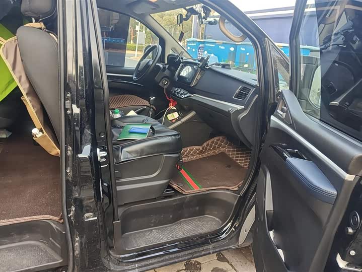 Фото 8 - Dongfeng Forthing Lingzhi M5