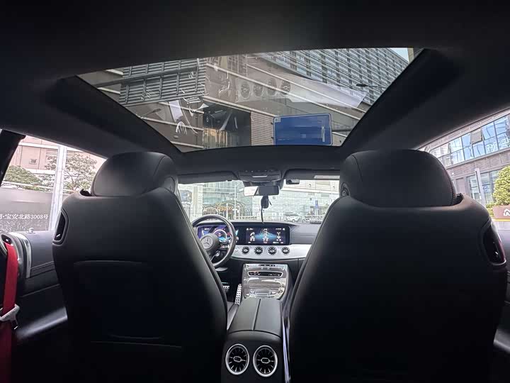 Фото 7 - Mercedes-Benz E-Class AMG