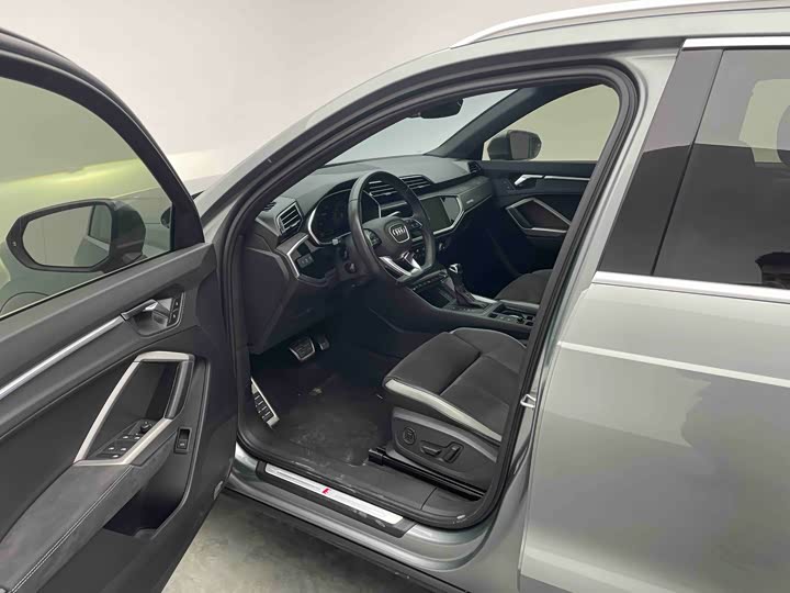 Фото 9 - Audi Q3