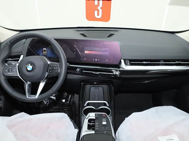 Фото 9 - BMW X1