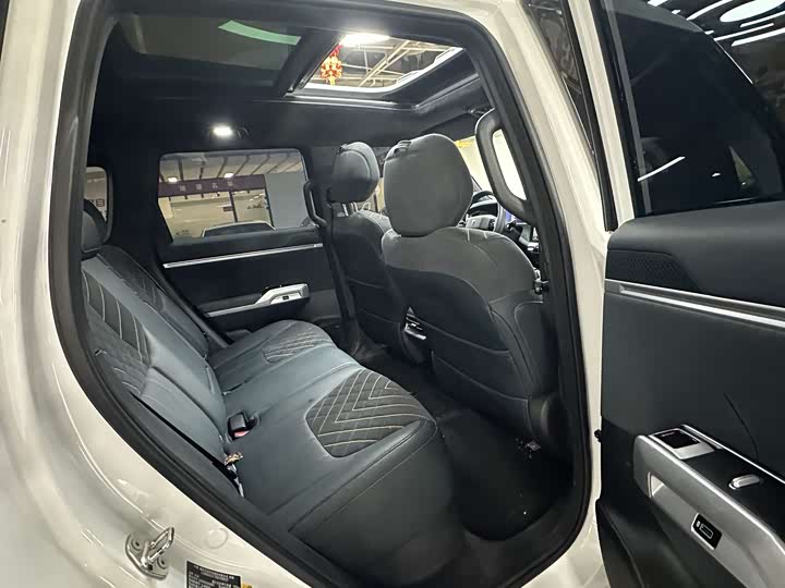 Фото 4 - Changan Deepal G318