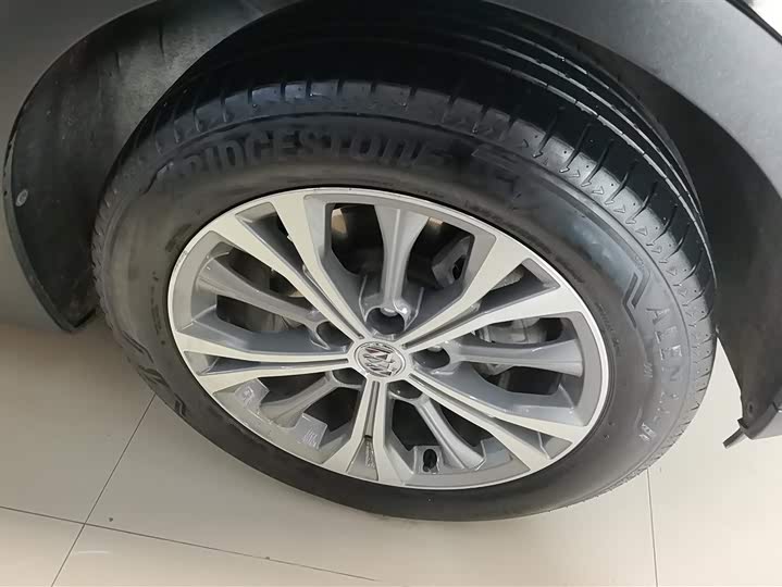 Фото 6 - Buick Envision Plus