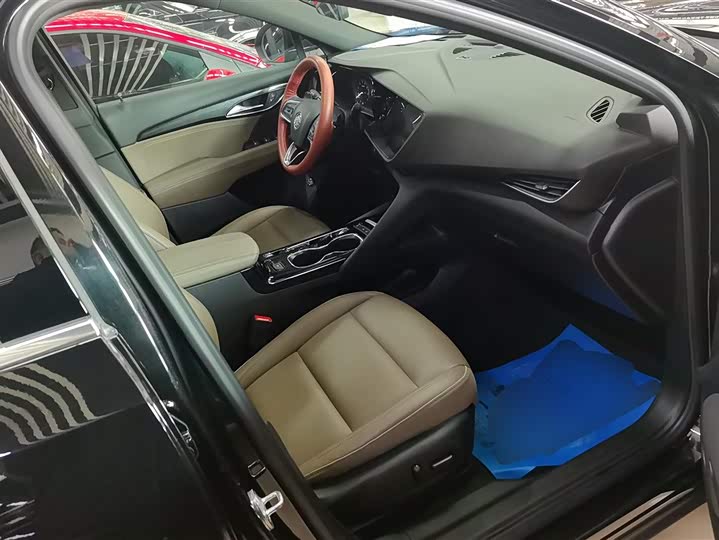 Фото 8 - Buick Envision Plus