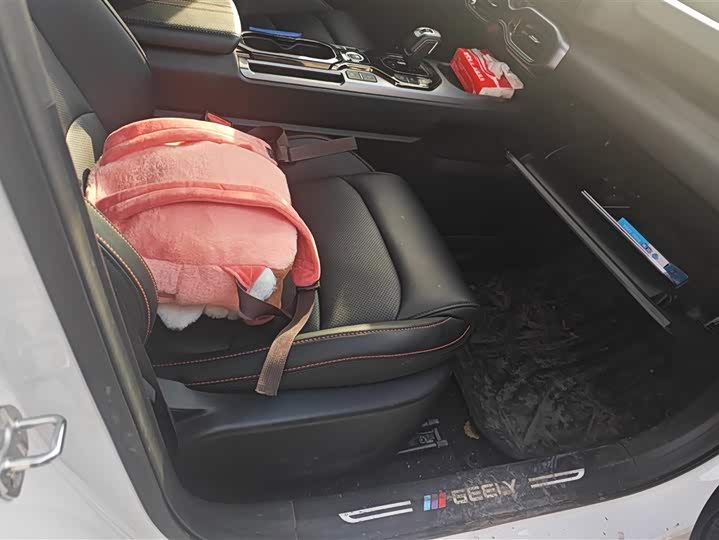 Фото 8 - Geely Cowboy