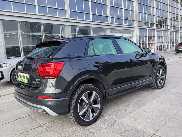 Фото 5 - Audi Q2L e-tron
