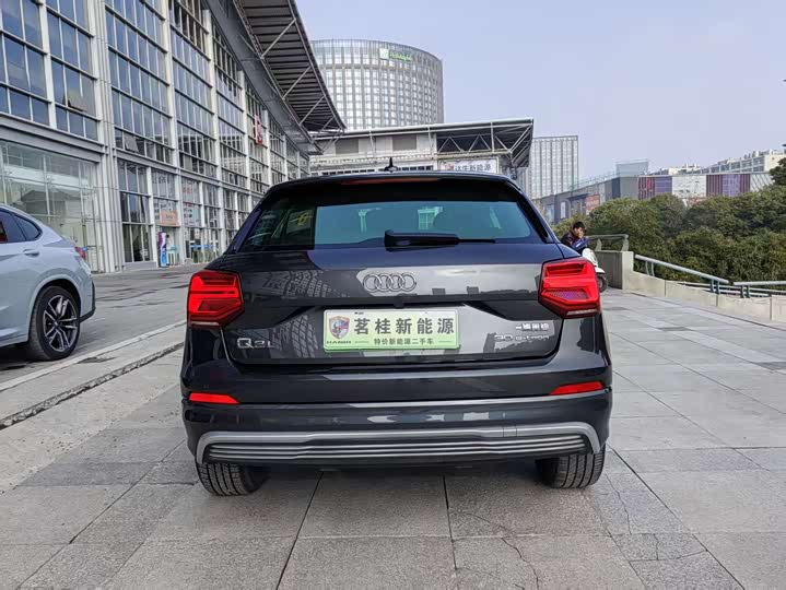 Фото 6 - Audi Q2L e-tron