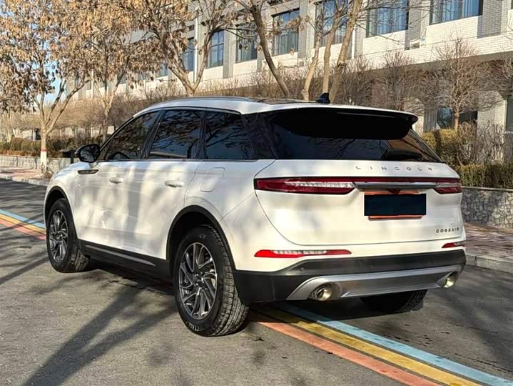 Фото 4 - Lincoln Corsair