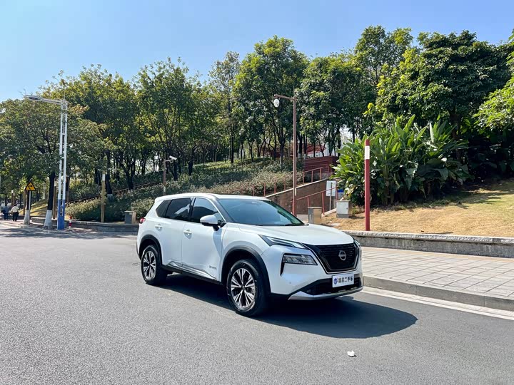 Фото 3 - Nissan X-Trail